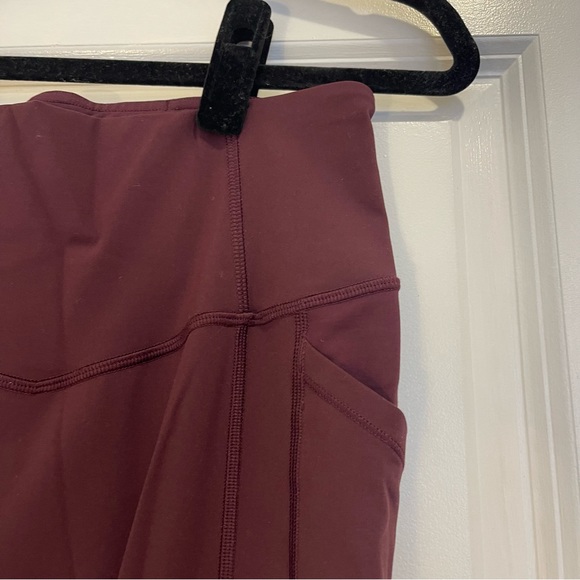 SIZE 4 | Lululemon Leggings with Pocket in Burgundy - Picture 4 of 4